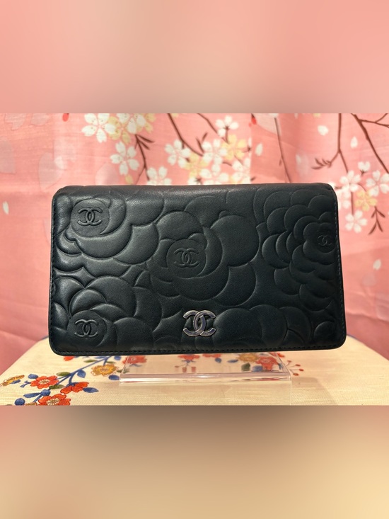 CHANEL Handbags - Chanel Camellia Lambskin Bi-Fold Long Wallet Black Silver with COA